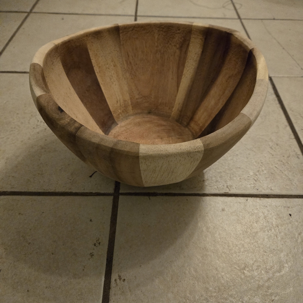 Medium size Wooden Salad Bowl Unknown Wood